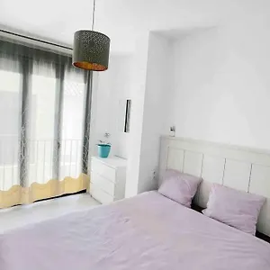 Stylish 2 Bedroom Next To Lamerced Plaza , Málaga España